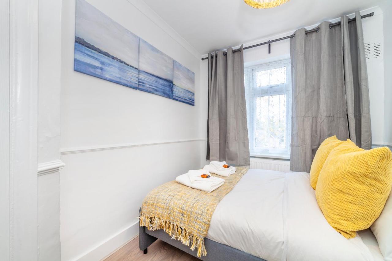 Autonomous 2 Bdr Apartment With Garden And Parking Энфилд Экстерьер фото